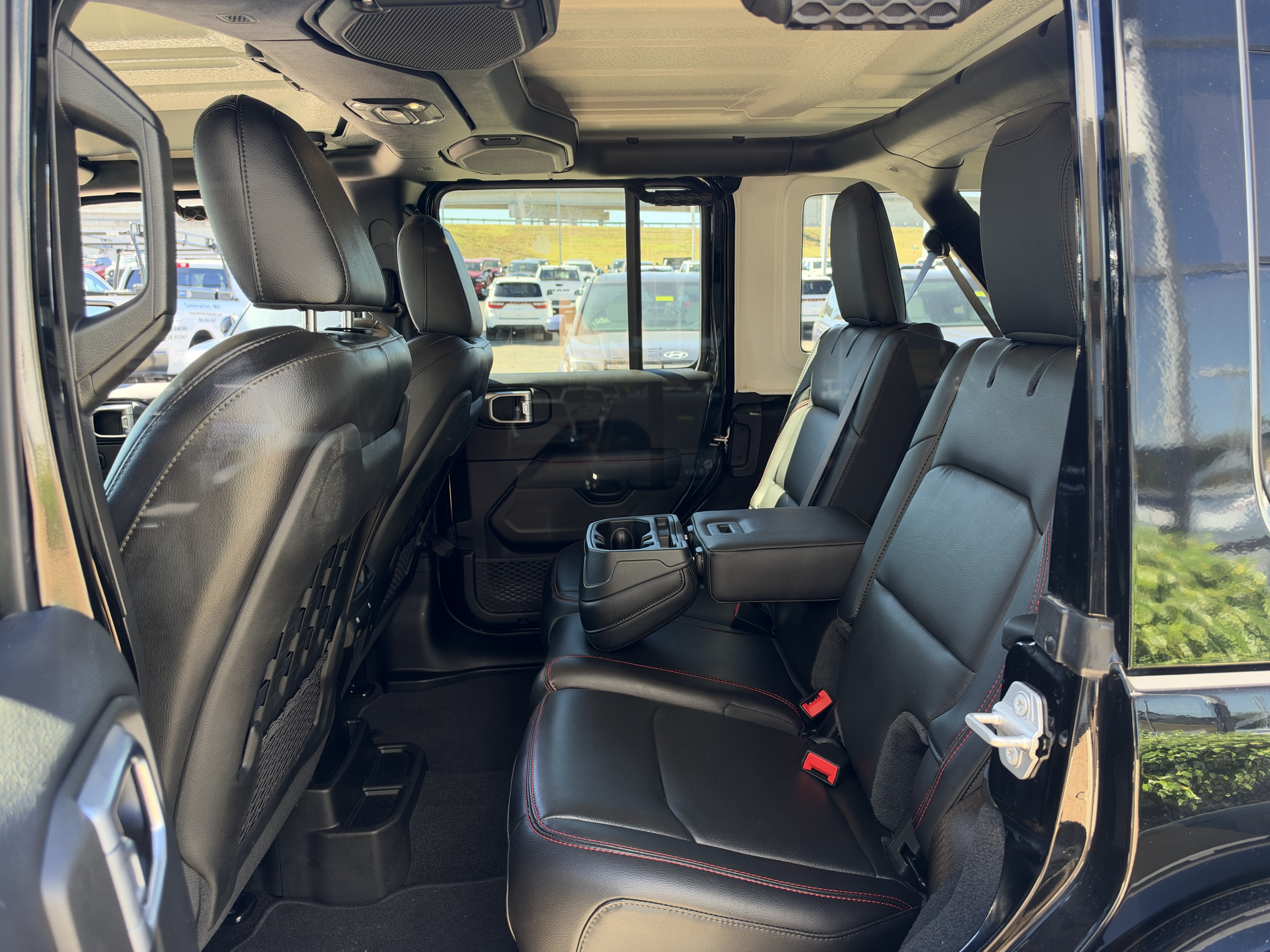 Used 2021 Jeep Wrangler Unlimited Rubicon AWD/4WD image 31