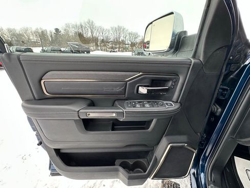 Used 2022 RAM 2500 Limited w/ Safety Group image 9