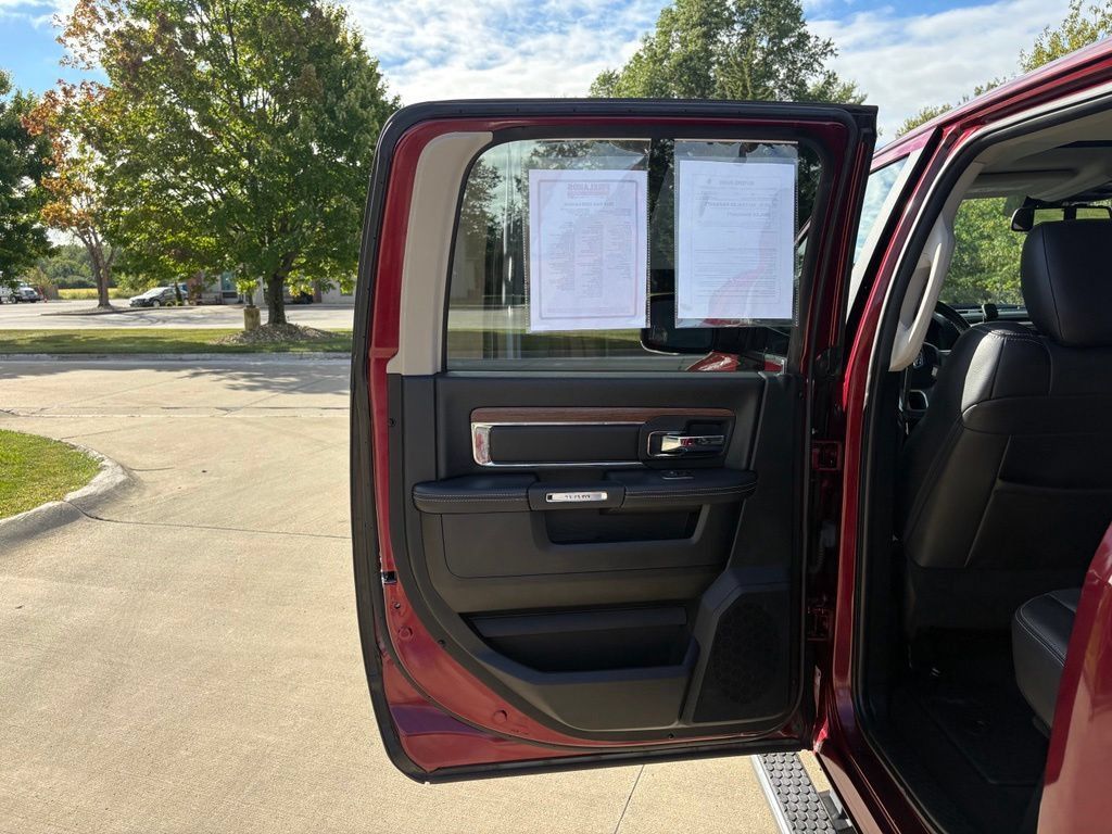 Used 2016 RAM 1500 Laramie w/ Convenience Group AWD/4WD image 46
