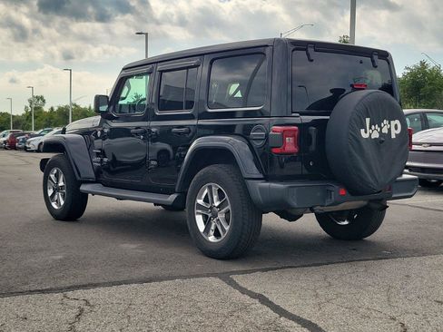 Used 2020 Jeep Wrangler Unlimited Sahara AWD/4WD image 3