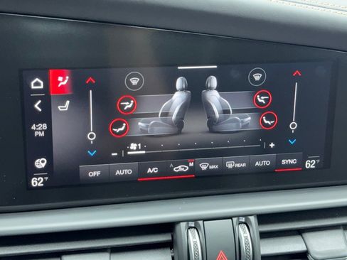 New 2025 Alfa Romeo Giulia w/ Driving Assist Package image 22