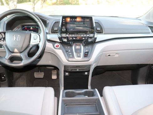 Used 2018 Honda Odyssey Touring image 34