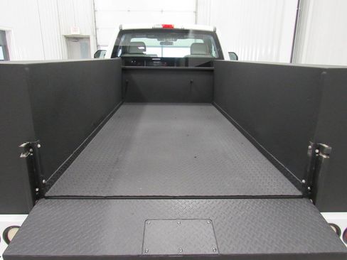 Used 2017 Ford F250 XL w/ Power Equipment Group image 16