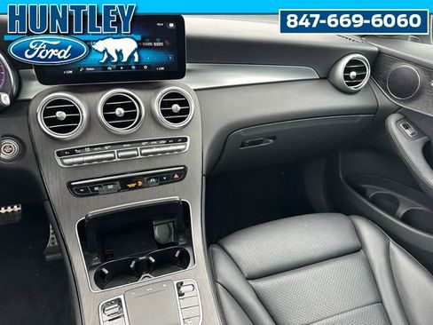 Used 2022 Mercedes-Benz GLC 300 4MATIC image 17