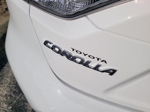 Used 2026 Toyota Corolla SE FWD image 12