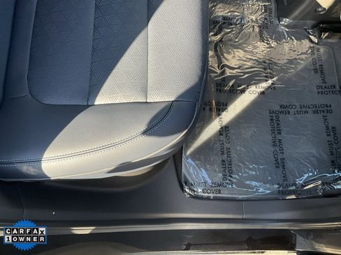 Used 2022 Chevrolet Bolt EUV LT w/ Convenience Package image 47