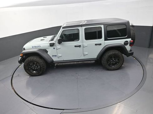 Used 2024 Jeep Wrangler Unlimited AWD/4WD image 15