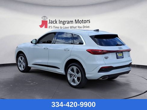 New 2025 Audi Q5 Premium Plus image 3