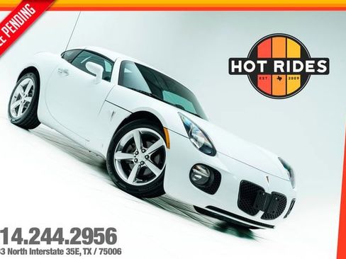 Used 2009 Pontiac Solstice GXP image 1