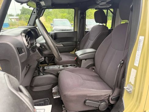 Used 2013 Jeep Wrangler Unlimited Sport AWD/4WD image 12