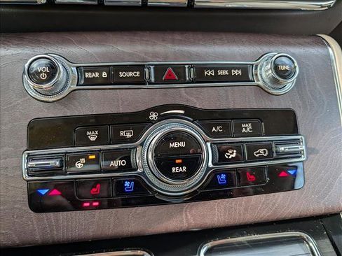 Used 2023 Lincoln Aviator Reserve w/ Equipment Group 201A image 40