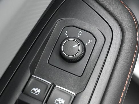 Used 2024 Volkswagen Atlas Peak Edition SE AWD/4WD image 12