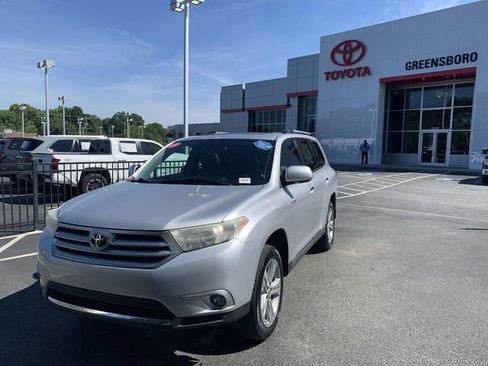 Used 2013 Toyota Highlander Limited FWD image 1