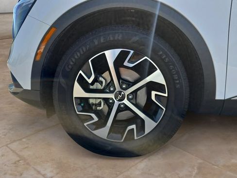 Used 2023 Kia Sportage EX FWD image 14