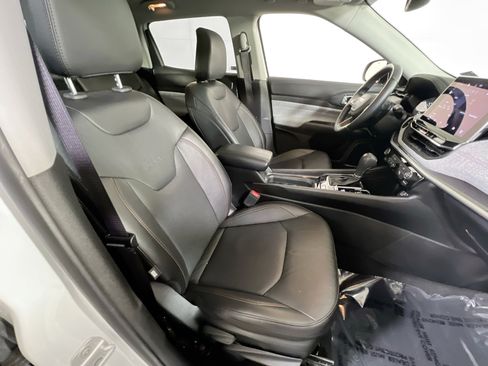 Used 2022 Jeep Compass Latitude w/ Sun and Sound Group image 28