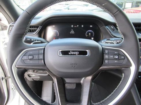 New 2026 Jeep Grand Cherokee L Limited image 22