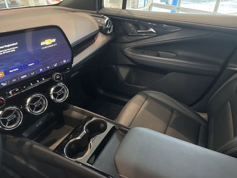 New 2026 Chevrolet Blazer EV LT image 25