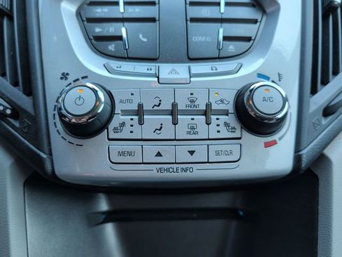 Used 2013 Chevrolet Equinox LT FWD image 17