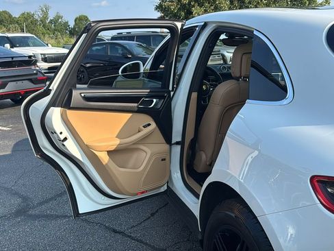 Used 2017 Porsche Macan S AWD/4WD image 27