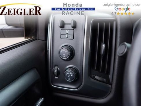 Used 2019 Chevrolet Silverado 2500 LT w/ LT Convenience Package image 20