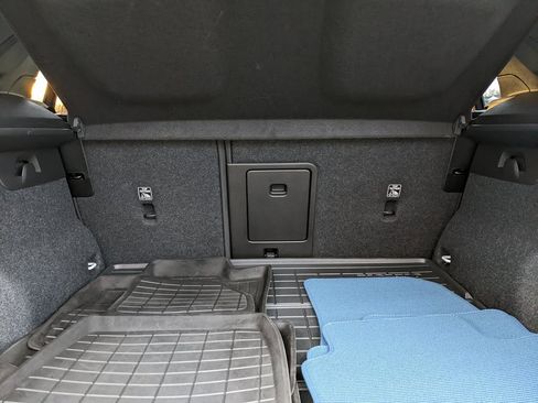 Certified 2024 Volvo XC40 Recharge Plus image 27