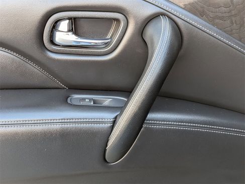 Used 2024 INFINITI QX80 Luxe image 26