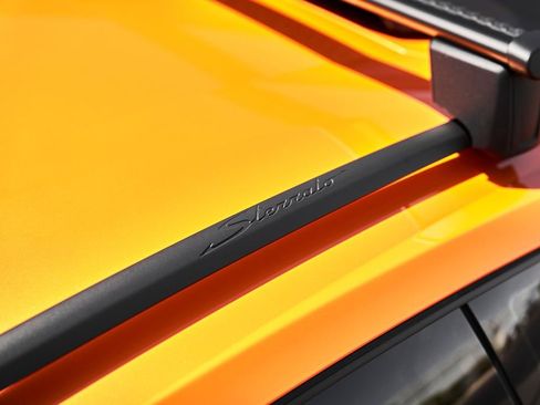 Used 2023 Lamborghini Huracan Sterrato image 11