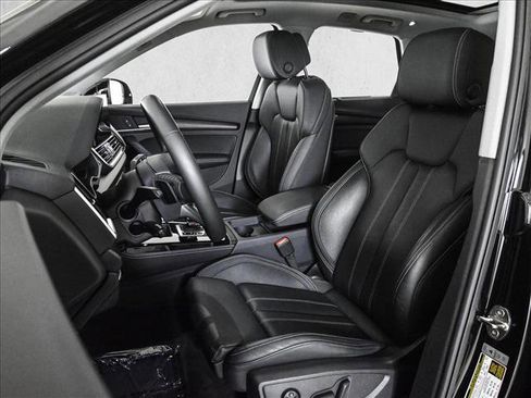 Certified 2023 Audi Q5 2.0T Premium Plus w/ Premium Plus Package AWD/4WD image 17