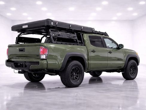 Used 2022 Toyota Tacoma TRD Off-Road w/ Technology Package image 5