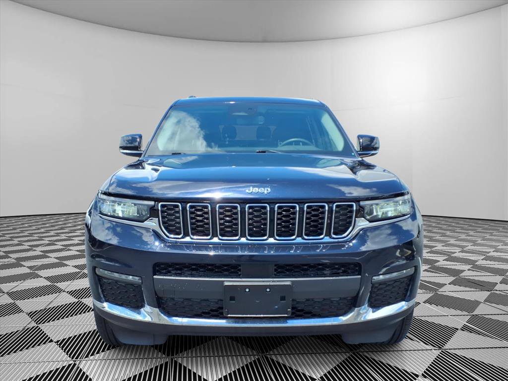 Used 2023 Jeep Grand Cherokee L Limited AWD/4WD image 2