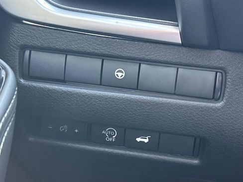 New 2026 Nissan Rogue SV FWD image 28