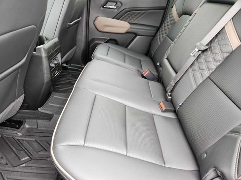 New 2026 GMC Canyon Denali image 11