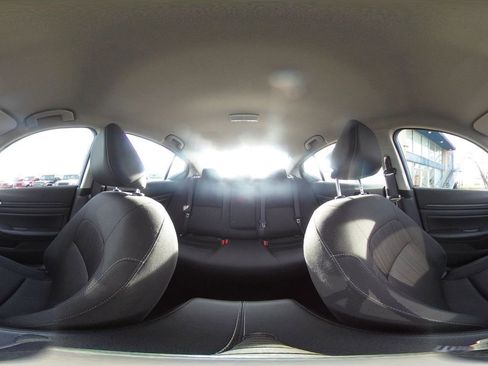 Used 2025 Nissan Altima 2.5 SV image 43