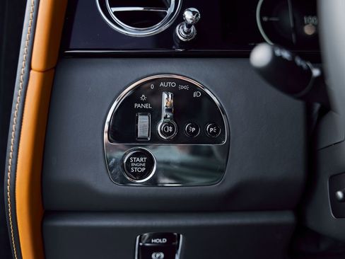 Used 2026 Rolls-Royce Cullinan AWD/4WD image 59