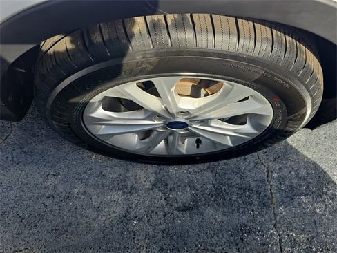 Used 2018 Ford Escape SE image 8