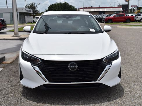 Used 2024 Nissan Sentra SV FWD image 16