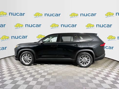 Used 2024 Toyota Grand Highlander AWD image 4