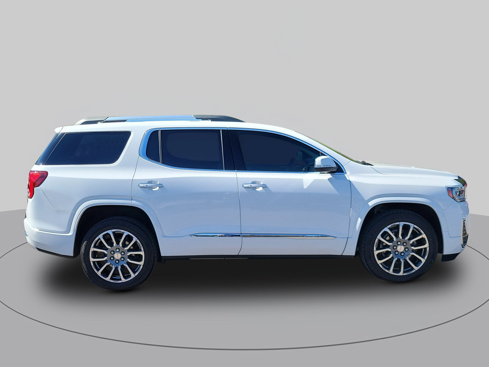 Used 2021 GMC Acadia Denali w/ LPO, Floor Liner Package FWD image 2