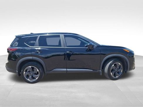 Certified 2024 Nissan Rogue SV FWD image 9