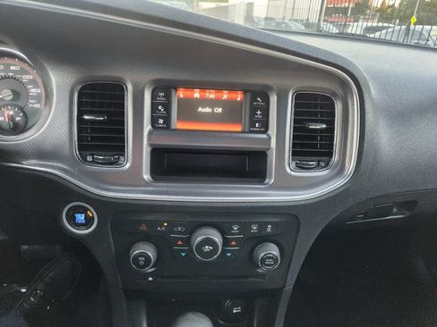 Used 2011 Dodge Charger SE RWD image 16
