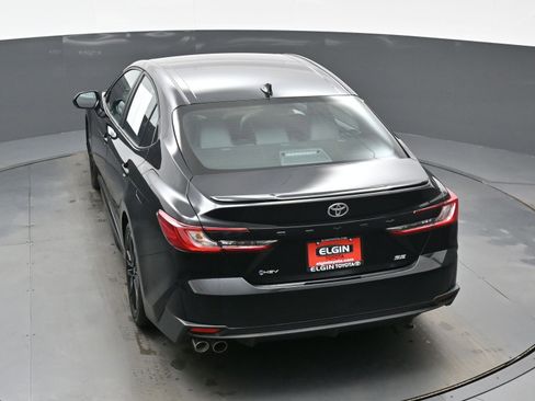 Used 2025 Toyota Camry SE image 37