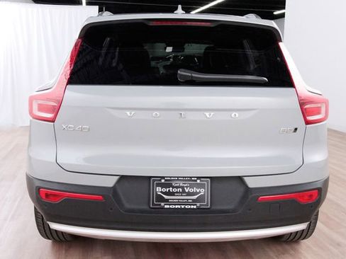 Certified 2025 Volvo XC40 B5 Plus w/ Protection Package Premier AWD/4WD image 4