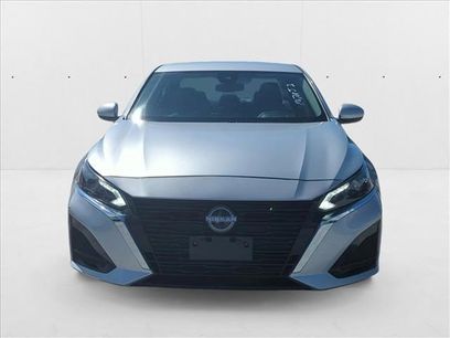 Used 2023 Nissan Altima 2.5 SV