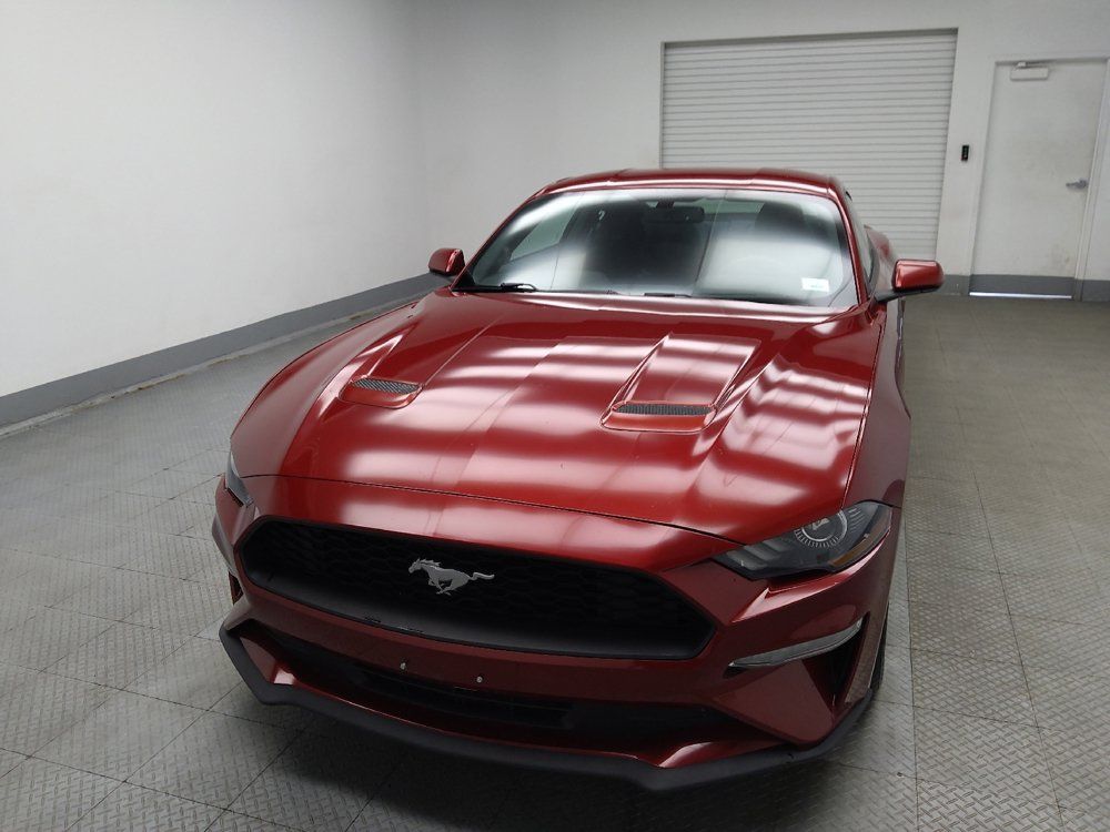 Used 2018 Ford Mustang Coupe RWD image 15