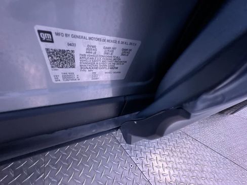 Used 2023 Chevrolet Equinox LS image 41