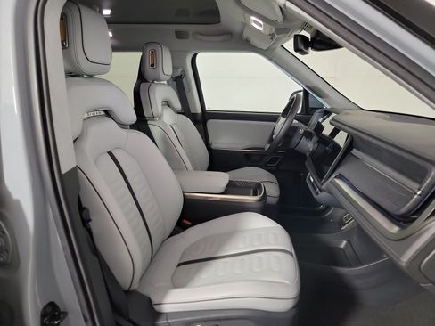 Used 2023 Rivian R1S Adventure AWD/4WD image 24