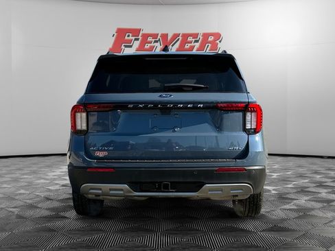 Certified 2025 Ford Explorer Active w/ Active Comfort Package image 4