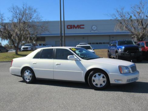 Used 2004 Cadillac De Ville Base image 2
