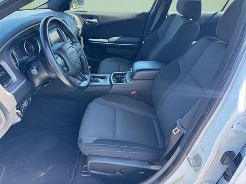Used 2022 Dodge Charger SXT RWD image 5