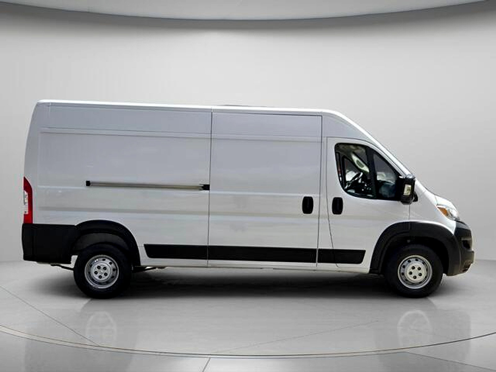 Used 2023 RAM ProMaster 2500 FWD image 7